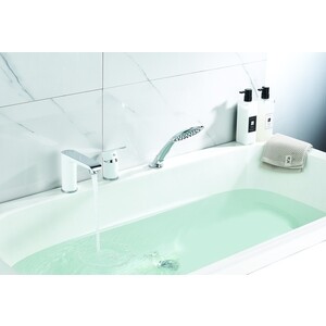 Смеситель на борт ванны Rossinka Silvermix на 3 отверстия, белый/хром (W40-39)