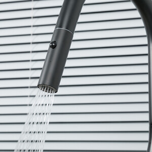 Смеситель для кухни Gappo G4398-46 черный (6959477656149)