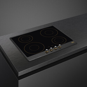 Индукционная варочная панель Smeg SI764AOM