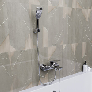 Смеситель для ванны Mixline ML25-01 хром (4610211000674)