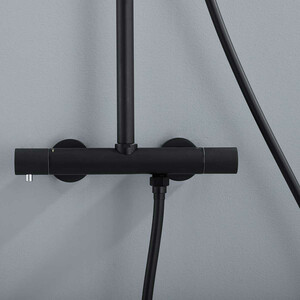 Душевая система Vincea Desire с термостатом, черная (VSFS-1D0TMB)