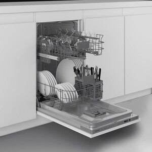 Встраиваемая посудомоечная машина Hotpoint HIS 1D67