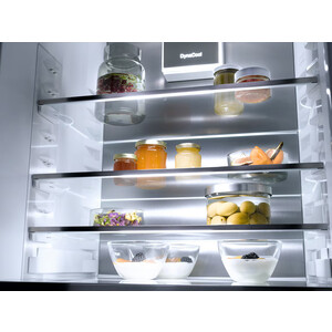 Встраиваемый холодильник Miele K 7777 B