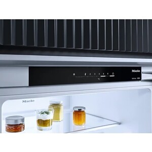 Встраиваемый холодильник Miele KDN 7724 E Active