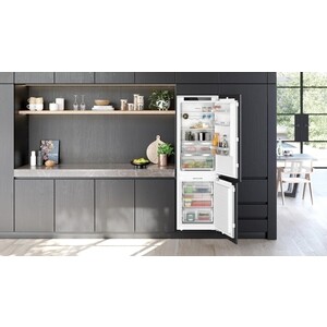 Встраиваемый холодильник Siemens KI86NADD0
