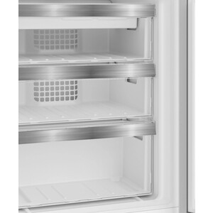 Встраиваемый холодильник Hotpoint HBH 18