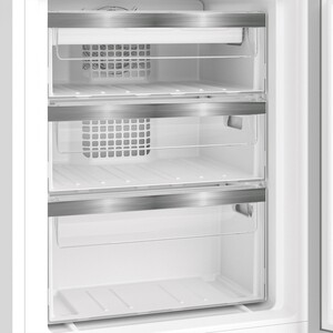 Встраиваемый холодильник Hotpoint HBT 18