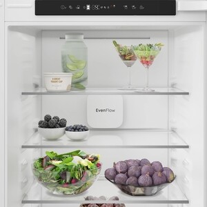 Встраиваемый холодильник Hotpoint HSBT 18