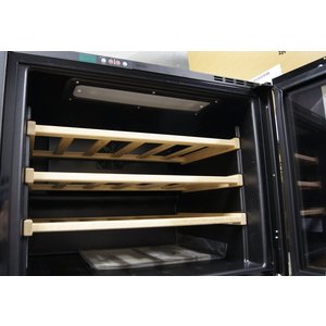 Винный шкаф Indel B BUILT-IN 24 Homme Plus