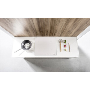 Индукционная варочная панель Hansa BHIW68308