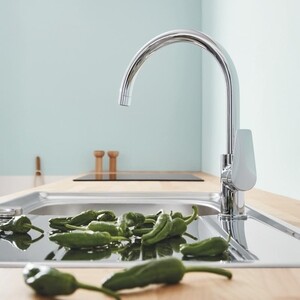 Смеситель для кухни Grohe BauEdge хром (31367001)
