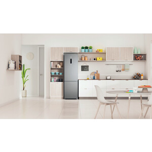 Холодильник Indesit ITR 5200 S