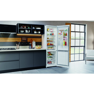 Холодильник Hotpoint HTW 8202I W