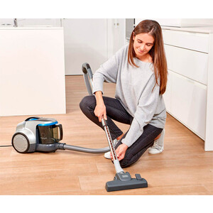 Пылесос с контейнером Black+Decker BXVML700E