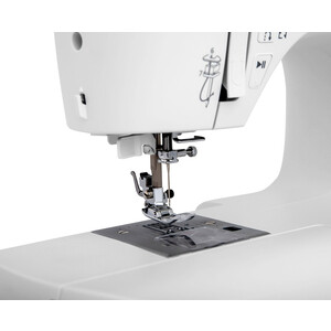 Швейно-вышивальная машина NECCHI NC-205D белый/фиолетовый