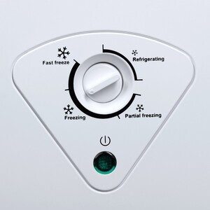 Морозильная камера Centek CT-1764-249 (белый)