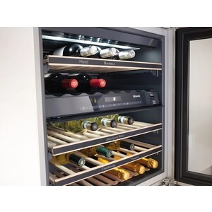 Встараиваемый винный шкаф Miele KWT 6322 UG