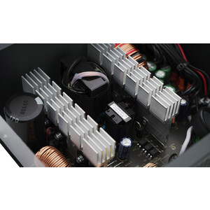 Блок питания DeepCool 550W PF550 80+ (ATX 2.4 550W, PWM 120mm fan, 80 PLUS, APFC) RET (PF550)