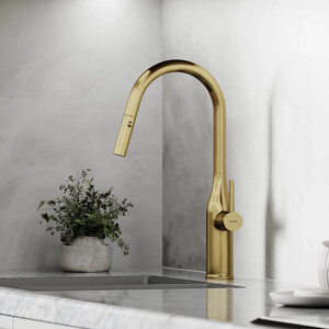 Смеситель для кухни Sancos Grand с вытяжным изливом, брашированное золото (SC4002BG)