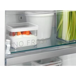 Встраиваемая морозильная камера AEG TB7NA181EC