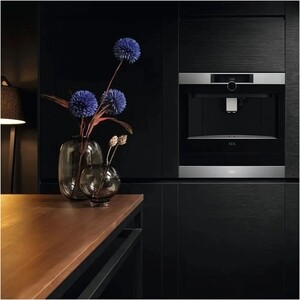 Встраиваемая кофемашина AEG KKK994500M