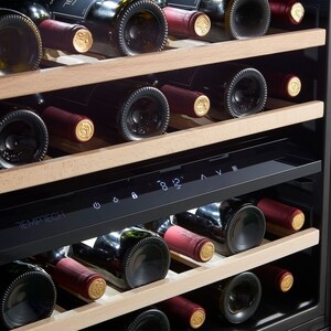 Встраиваемый винный шкаф Temptech OZ60DB-24