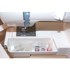 Швейная машина Janome 423S